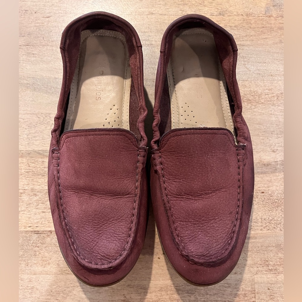 Women’s nubuck loafers